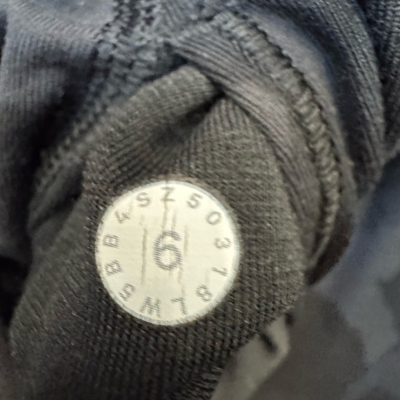 Lululemon Wunder Under Hi-Rise Tight *28"
Incognito Camo Multi Grey SZ 6 - Picture 7 of 8